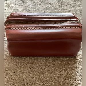 Vintage Men’s toiletry bag.